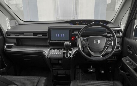 Honda Stepwgn IV, 2016 год, 2 120 000 рублей, 6 фотография