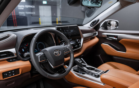 Toyota Highlander, 2025 год, 6 150 000 рублей, 12 фотография