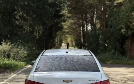 Chevrolet Cruze II, 2010 год, 470 000 рублей, 3 фотография