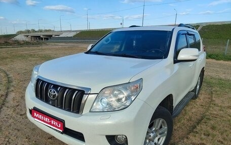 Toyota Land Cruiser Prado 150 рестайлинг 2, 2011 год, 3 000 000 рублей, 1 фотография