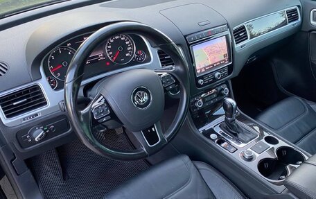 Volkswagen Touareg III, 2017 год, 2 730 000 рублей, 13 фотография