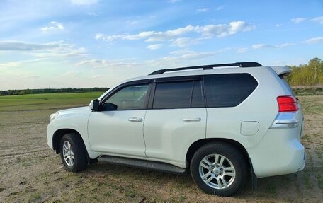 Toyota Land Cruiser Prado 150 рестайлинг 2, 2011 год, 3 000 000 рублей, 3 фотография