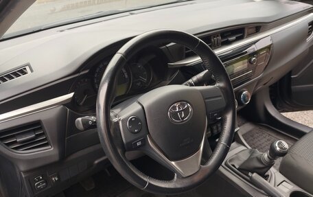 Toyota Corolla, 2015 год, 1 150 000 рублей, 5 фотография
