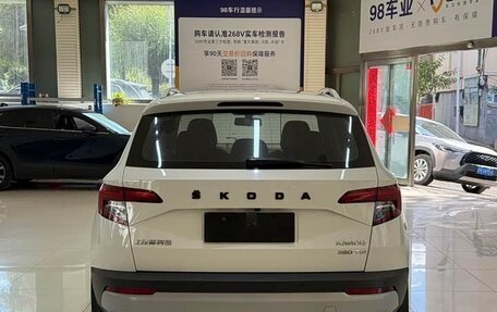 Skoda Karoq I, 2021 год, 2 100 000 рублей, 5 фотография
