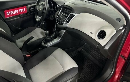 Chevrolet Cruze II, 2011 год, 650 000 рублей, 10 фотография