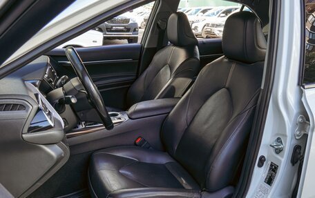 Toyota Camry, 2019 год, 2 900 000 рублей, 10 фотография