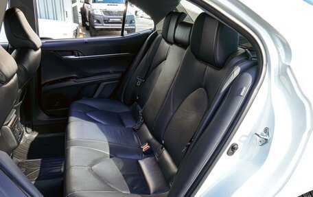 Toyota Camry, 2019 год, 2 900 000 рублей, 9 фотография