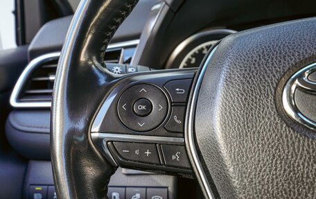 Toyota Camry, 2019 год, 2 900 000 рублей, 16 фотография