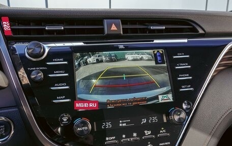 Toyota Camry, 2019 год, 2 900 000 рублей, 13 фотография