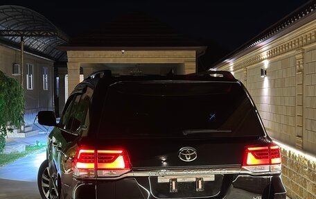 Toyota Land Cruiser 200, 2016 год, 5 950 000 рублей, 4 фотография