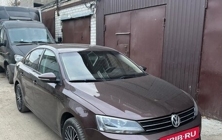 Volkswagen Jetta VI, 2015 год, 600 000 рублей, 2 фотография