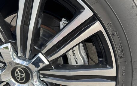 Toyota Land Cruiser 200, 2016 год, 6 300 000 рублей, 7 фотография