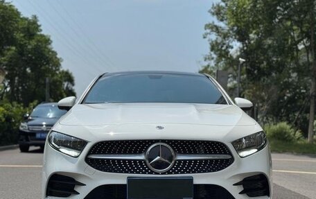 Mercedes-Benz A-Класс, 2021 год, 1 700 000 рублей, 2 фотография