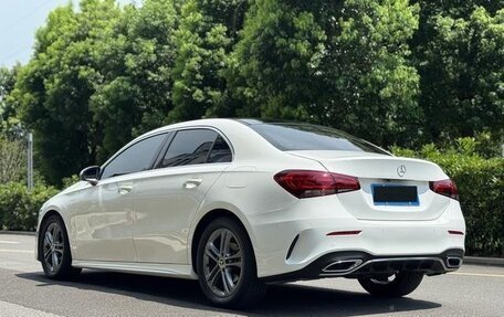 Mercedes-Benz A-Класс, 2021 год, 1 700 000 рублей, 4 фотография