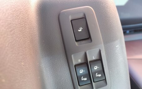 Toyota Land Cruiser Prado 150 рестайлинг 2, 2010 год, 2 700 000 рублей, 3 фотография