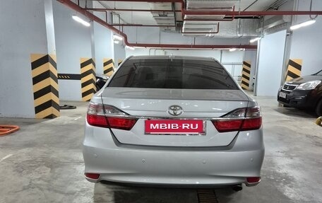 Toyota Camry, 2017 год, 2 490 000 рублей, 6 фотография