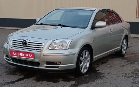 Toyota Avensis III рестайлинг, 2005 год, 800 000 рублей, 1 фотография