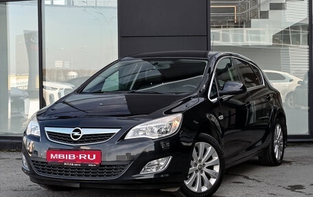 Opel Astra J, 2011 год, 770 000 рублей, 1 фотография
