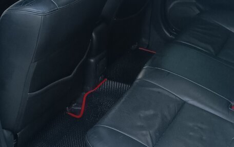 Toyota Avensis III рестайлинг, 2005 год, 800 000 рублей, 6 фотография