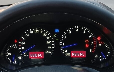 Toyota Avensis III рестайлинг, 2005 год, 800 000 рублей, 28 фотография