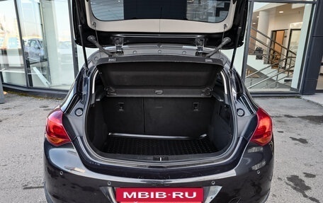 Opel Astra J, 2011 год, 770 000 рублей, 6 фотография