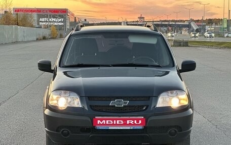 Chevrolet Niva I рестайлинг, 2014 год, 590 000 рублей, 3 фотография