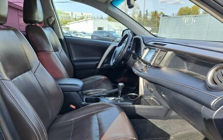 Toyota RAV4, 2018 год, 2 059 000 рублей, 11 фотография