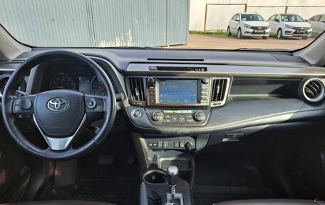 Toyota RAV4, 2018 год, 2 059 000 рублей, 14 фотография