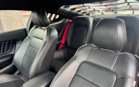 Ford Mustang VI рестайлинг, 2022 год, 3 300 000 рублей, 10 фотография