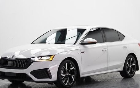 Skoda Octavia IV, 2021 год, 1 590 000 рублей, 1 фотография