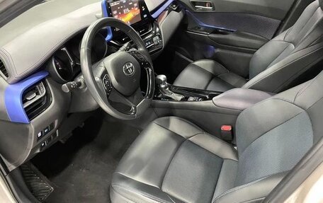 Toyota C-HR I рестайлинг, 2021 год, 1 800 000 рублей, 7 фотография