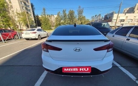 Hyundai Elantra VI рестайлинг, 2019 год, 1 250 000 рублей, 4 фотография