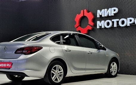 Opel Astra J, 2013 год, 690 000 рублей, 11 фотография