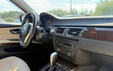 BMW 3 серия, 2009 год, 902 500 рублей, 14 фотография