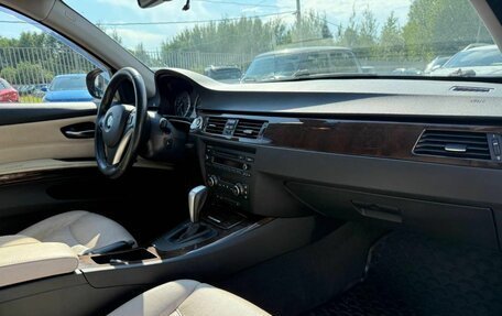 BMW 3 серия, 2009 год, 902 500 рублей, 13 фотография