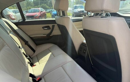 BMW 3 серия, 2009 год, 902 500 рублей, 12 фотография