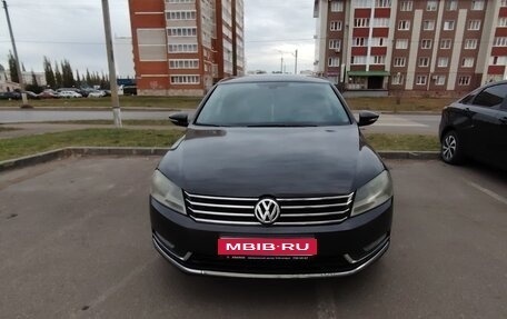 Volkswagen Passat B7, 2011 год, 1 000 000 рублей, 1 фотография