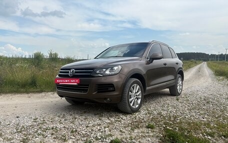 Volkswagen Touareg III, 2012 год, 1 850 000 рублей, 2 фотография