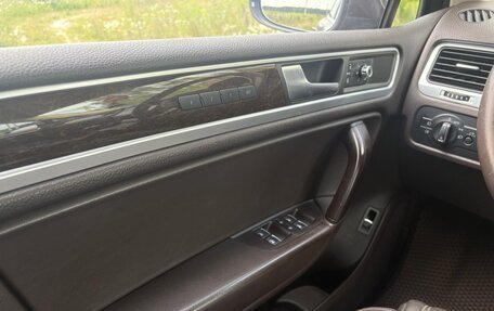 Volkswagen Touareg III, 2012 год, 1 850 000 рублей, 10 фотография