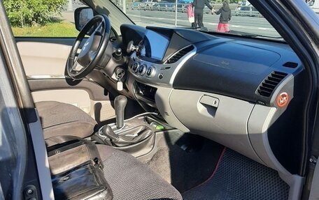 Mitsubishi L200 IV рестайлинг, 2011 год, 1 650 000 рублей, 6 фотография