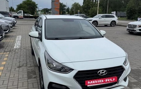 Hyundai Solaris II рестайлинг, 2018 год, 1 200 000 рублей, 3 фотография