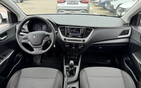 Hyundai Solaris II рестайлинг, 2018 год, 1 200 000 рублей, 15 фотография