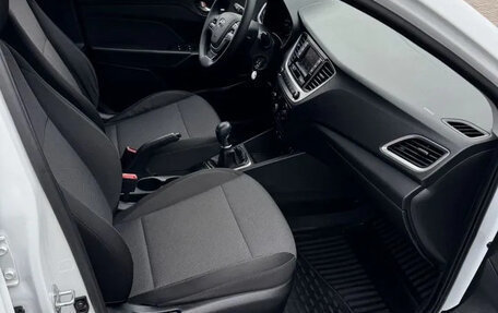 Hyundai Solaris II рестайлинг, 2018 год, 1 200 000 рублей, 20 фотография