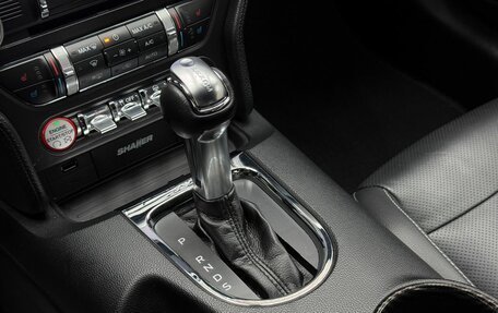 Ford Mustang VI рестайлинг, 2017 год, 2 629 000 рублей, 15 фотография