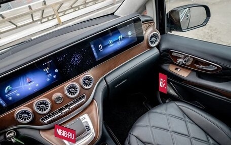 Mercedes-Benz V-Класс, 2022 год, 13 990 000 рублей, 15 фотография