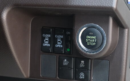 Toyota Roomy I, 2017 год, 1 219 000 рублей, 10 фотография