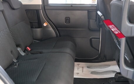 Toyota Roomy I, 2017 год, 1 219 000 рублей, 22 фотография