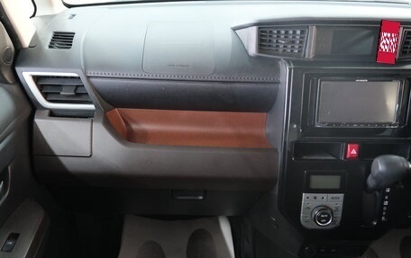 Toyota Roomy I, 2017 год, 1 219 000 рублей, 19 фотография