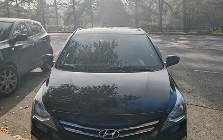 Hyundai Solaris II рестайлинг, 2014 год, 1 050 000 рублей, 1 фотография