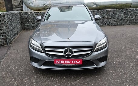 Mercedes-Benz C-Класс, 2019 год, 2 400 000 рублей, 1 фотография
